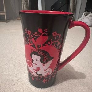 Disney Store licensed Snow White latte mug